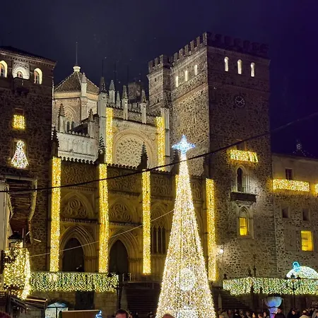 El Patio De Naranjos Guadalupe (Extremadura)