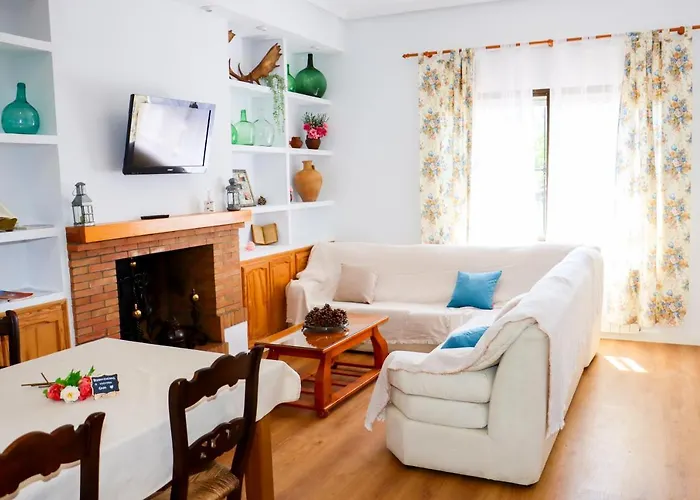 El Patio De Naranjos * Guadalupe (Extremadura)