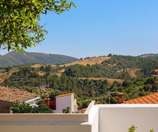 El Patio De Naranjos Guadalupe (Extremadura)