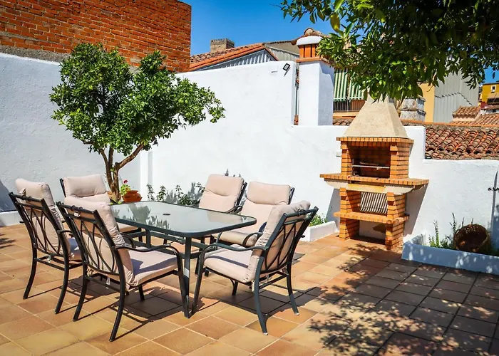 El Patio De Naranjos